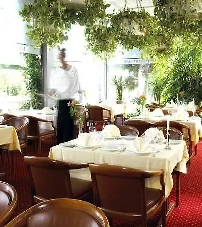 Motel La Tour 3*