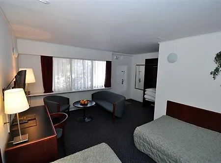 Motel La Tour 3*