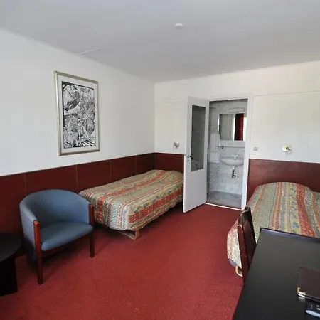 La Tour Motel 3*